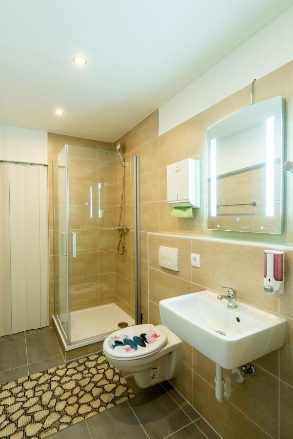 Hotel Pension Dahlem Berlin Dış mekan fotoğraf